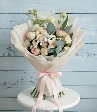 Букет цветов из:  Розы и Лизиантусы в Мисирево