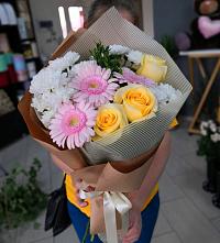 Букет цветов из:  Герберы, Розы и Хризантемы в Мисирево
