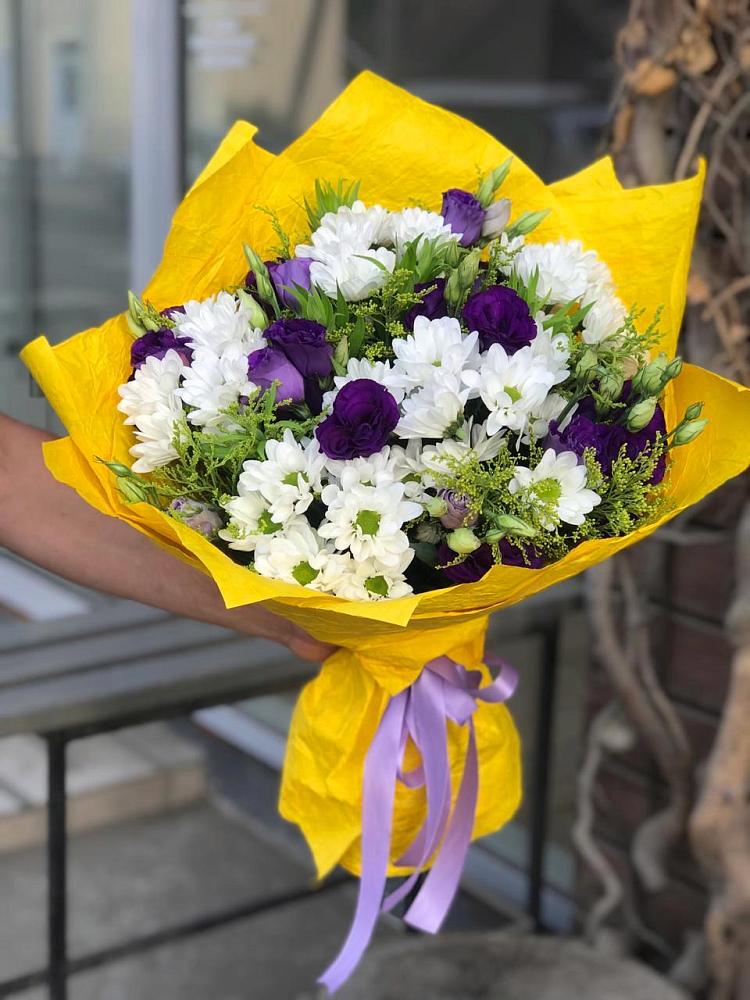 Букет цветов из: Ирисы, Хризантемы и Ромашки в Мисирево