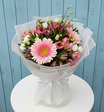 Букет цветов из:  Герберы, Альстромерии и Лизиантусы #REPLACE_PRED# Мисирево