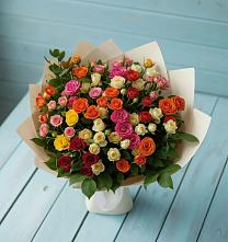 Букет Микс из разноцветных кустовых роз в Мисирево